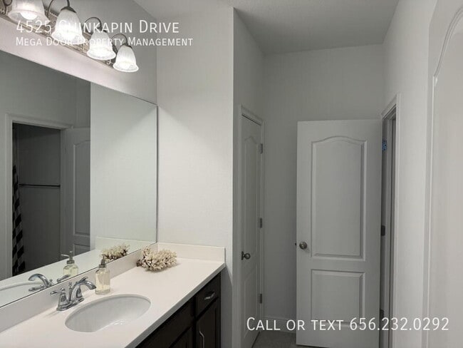 Building Photo - 4525 Chinkapin Dr