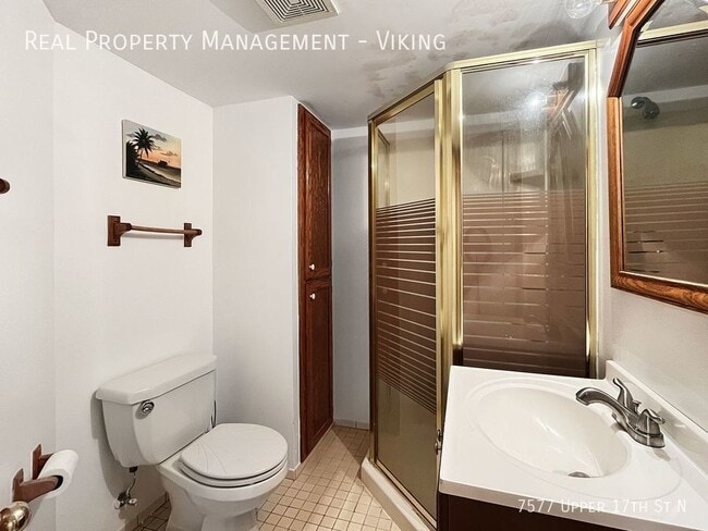 Building Photo - 2 Bedroom 2 Bathroom Home with Fenced In Y...
