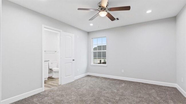 Building Photo - 6421 Osprey Dr
