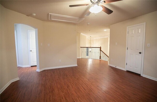 Building Photo - 717 S Frontier Ln