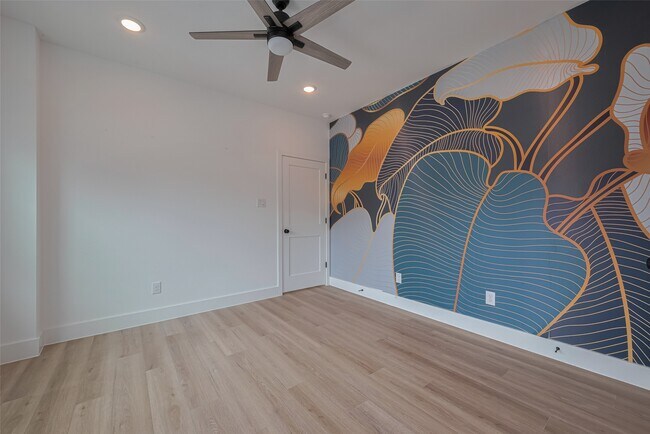 Building Photo - 2532 Wall St