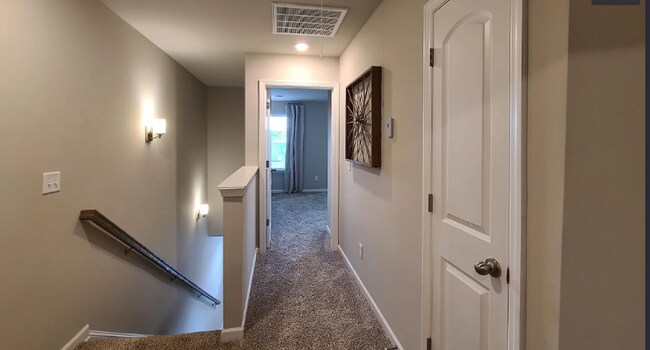 Building Photo - 15 Holland Ridge Cir