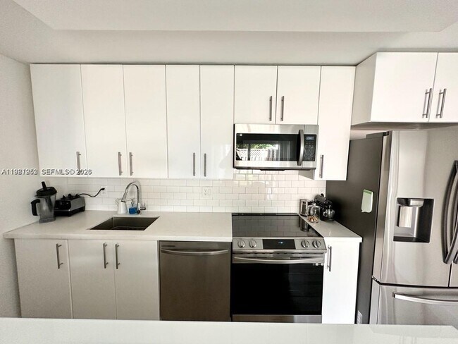 Building Photo - 4544 NW 79th Ave