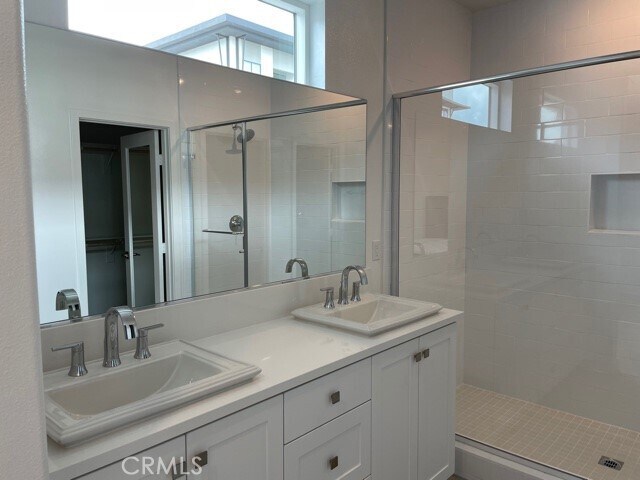 Building Photo - 1860 S Westside Dr