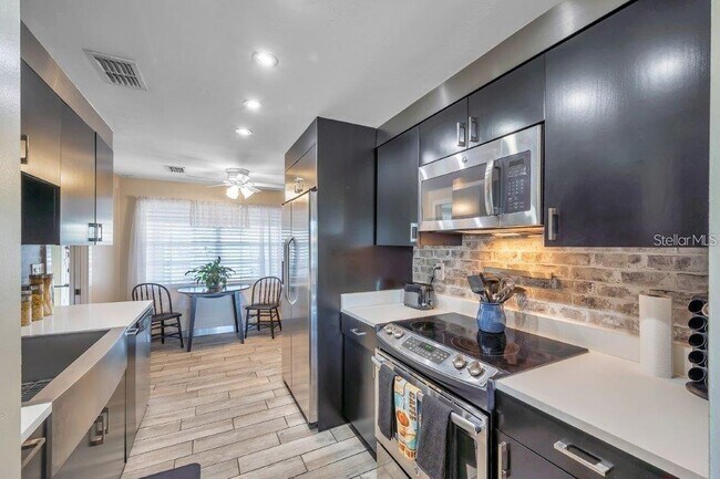Building Photo - 10811 Indian Hills Ct