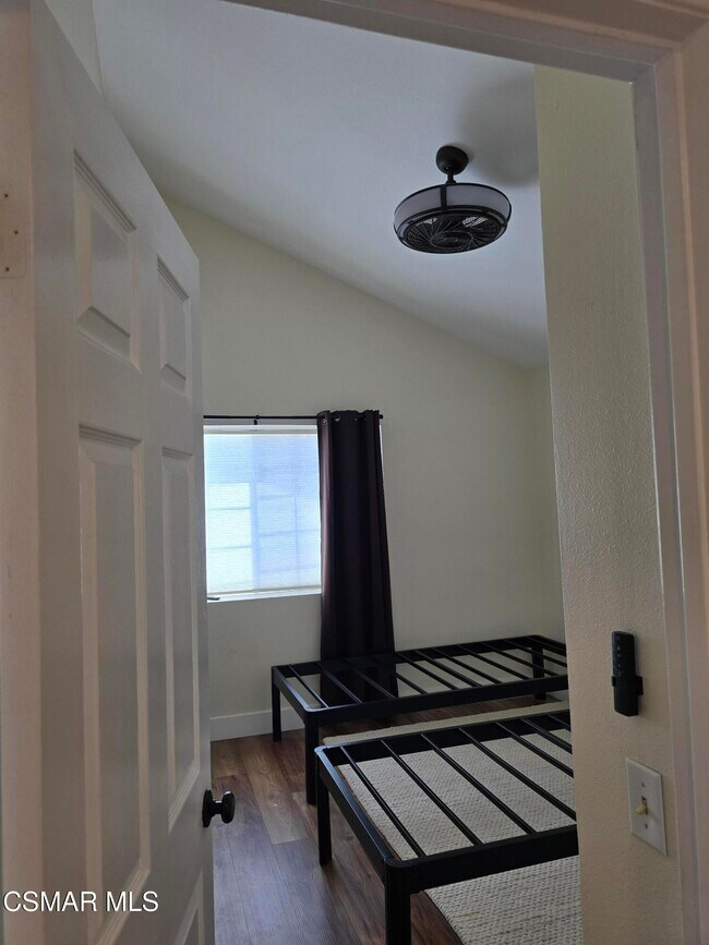 Building Photo - 3017 Klamath Ave