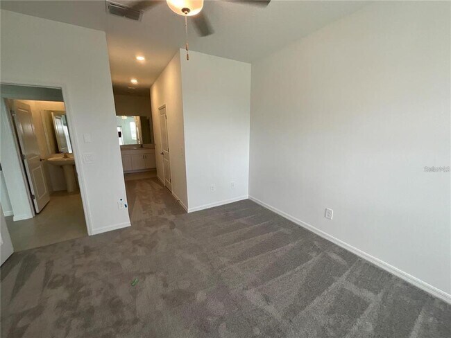 Building Photo - 32188 Spiceberry St