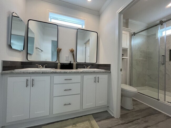 Building Photo - 245 Bimini Cay Cir