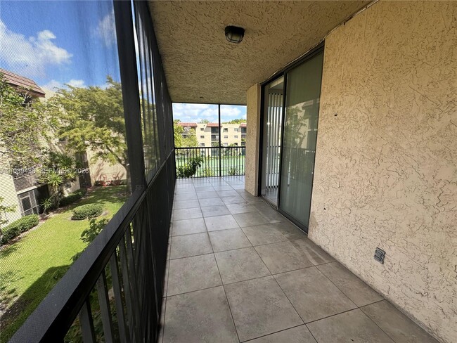 Building Photo - 10401 W Broward Blvd
