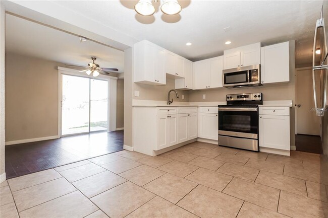 Building Photo - 3353 Trask Dr