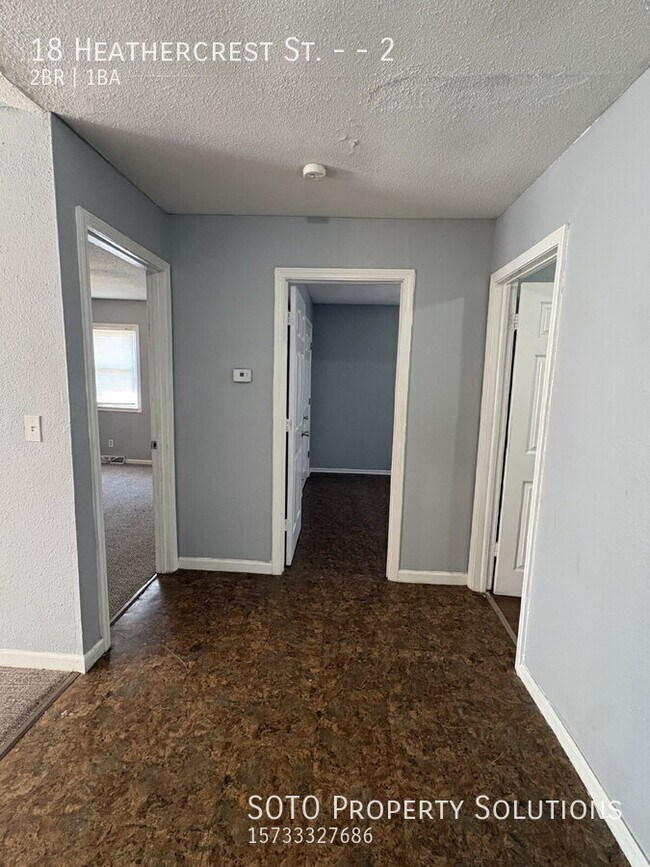 Building Photo - 18 Heathercrest St