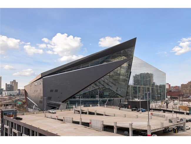 Building Photo - 250 Park Ave