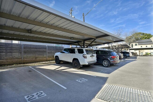 Building Photo - 207 W Johanna St