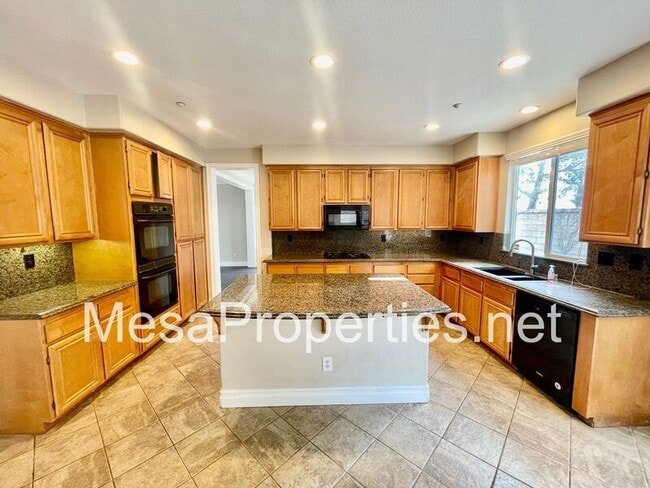 Building Photo - 15471 American Way