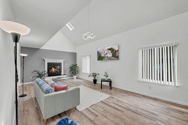 Building Photo - 5028 Halwell Dr