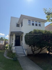 Building Photo - 616 Elgin Ave