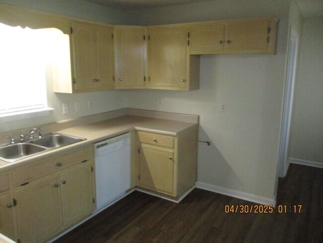 Building Photo - 227 Fire Tower Rd