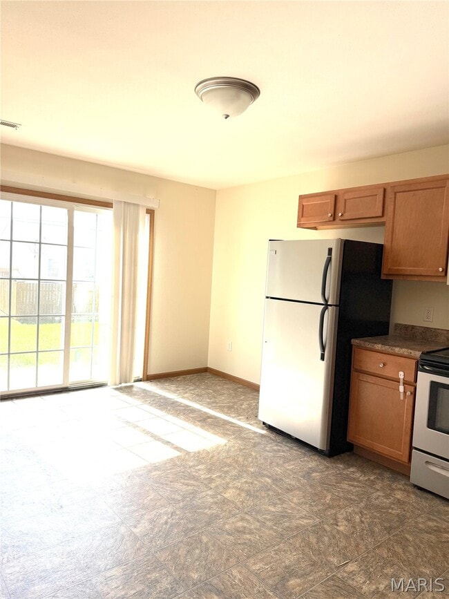 Building Photo - 1963 Nathan Ave