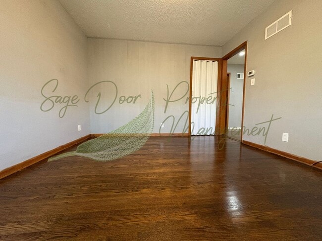 Building Photo - 3213-3215 Marsh Ave