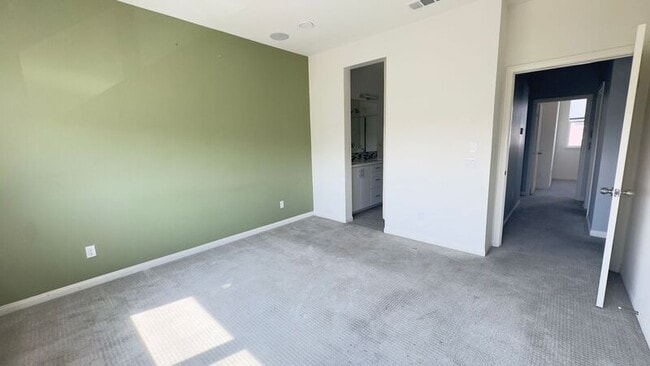 Building Photo - 7819 Paxton Pl