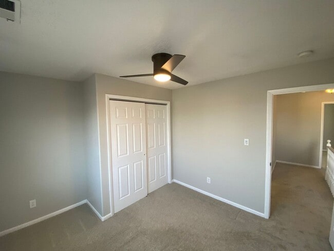 Building Photo - Single Family home - 2 story