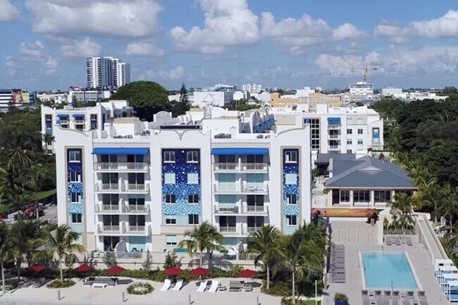 Building Photo - 601 NE 39th St