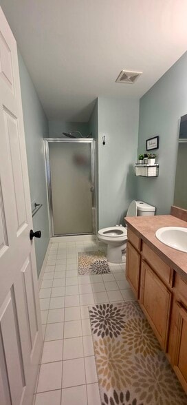 Building Photo - 8201 Chesapeake Cir