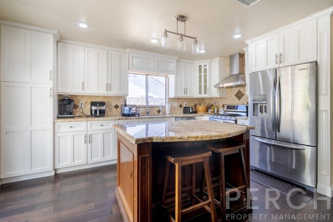 Building Photo - 3770 Dunbarton Way