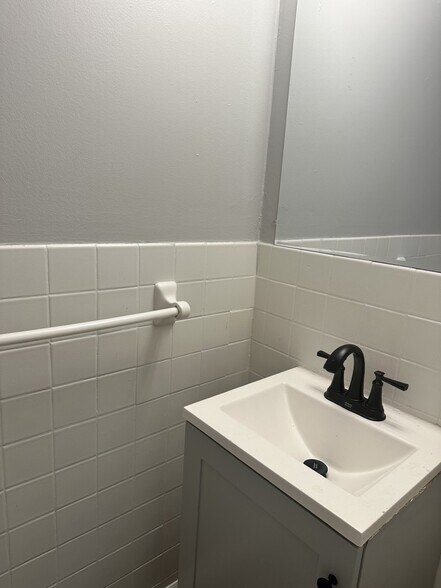 Building Photo - 4327 Arlington Cir