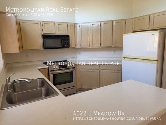 Building Photo - 4022 E Meadow Dr