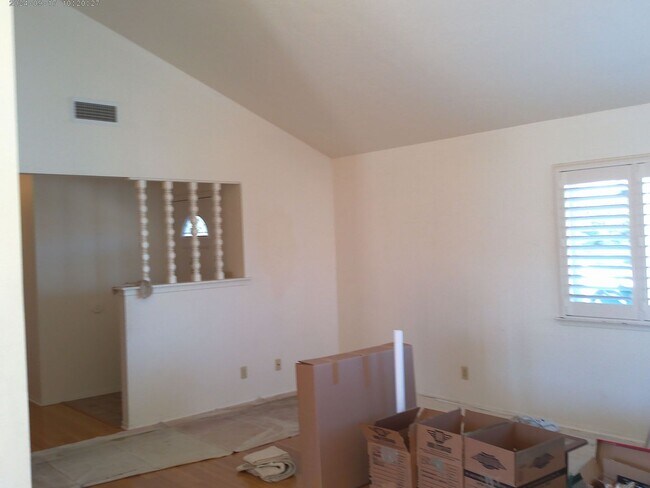 Building Photo - Sunset Terrace 3 bedroom, 2 bath house, 2 car garage in Los Osos