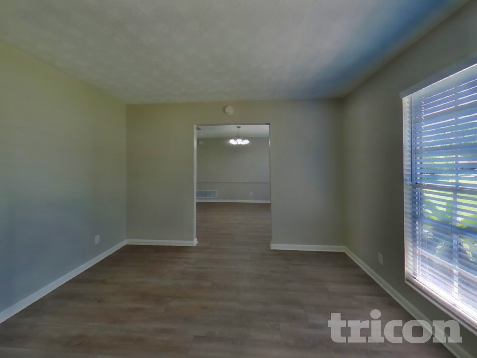 Building Photo - 671 Custer Cir