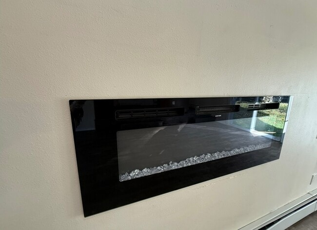 Building Photo - 9260 Roy St