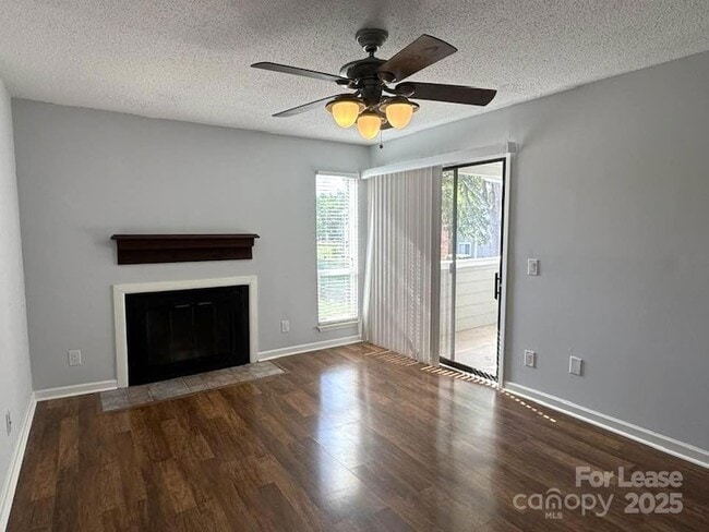 Building Photo - 3139 Heathstead Place