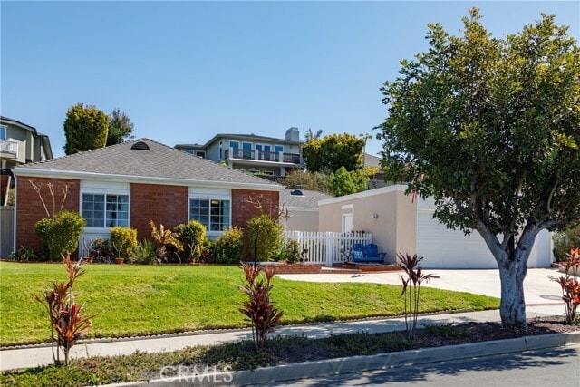 Building Photo - 2968 Alta Laguna Blvd