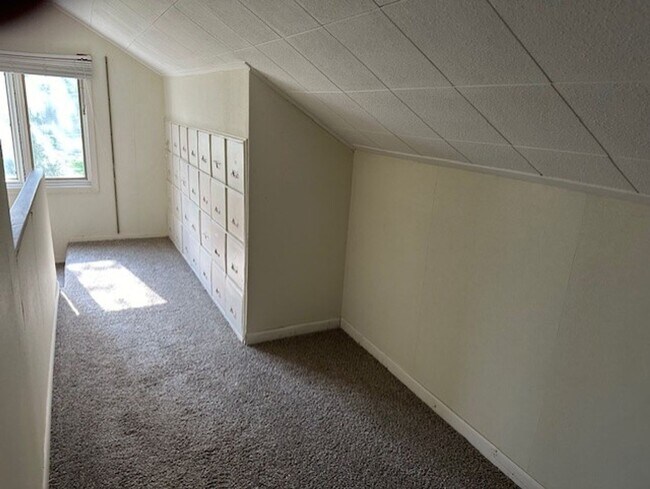 Building Photo - 4200 Brookside Ave