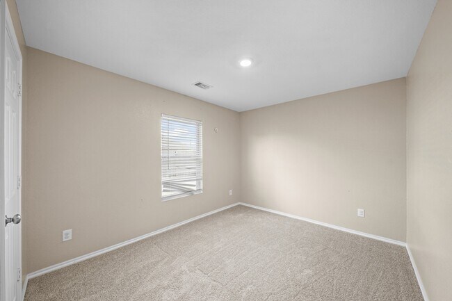 Building Photo - 7823 Winward Rdg Wy