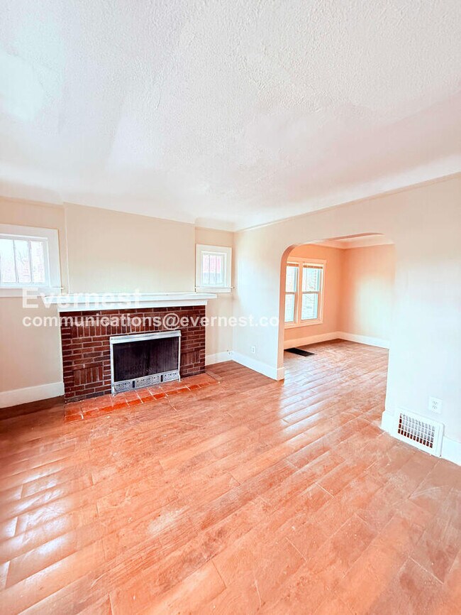 Building Photo - 12019 Stoepel St