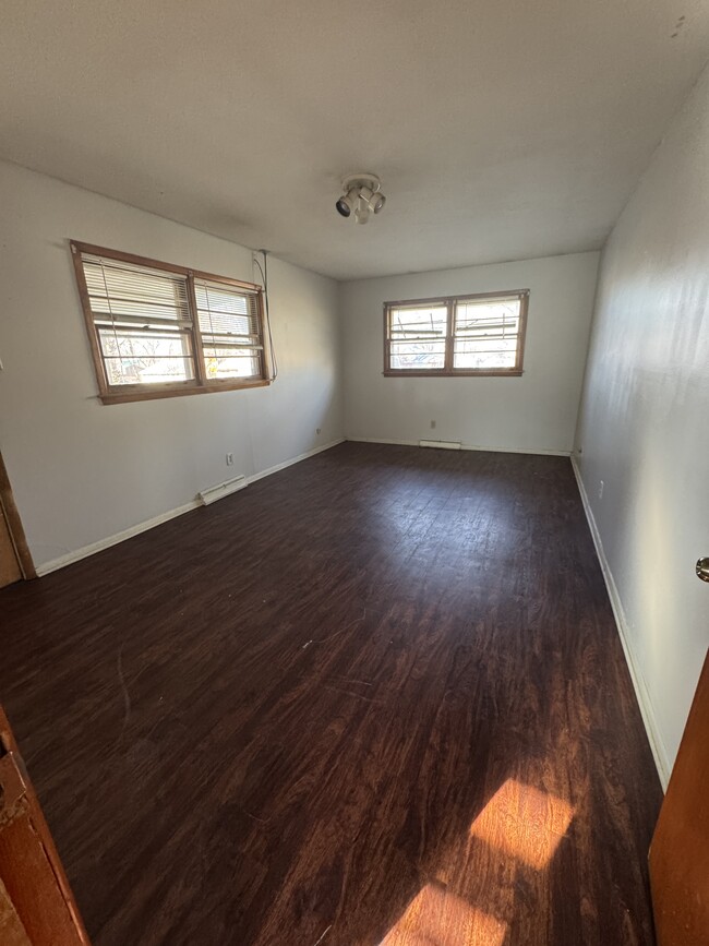 4th bedroom/extra living space - 2421 Hobbs Dr