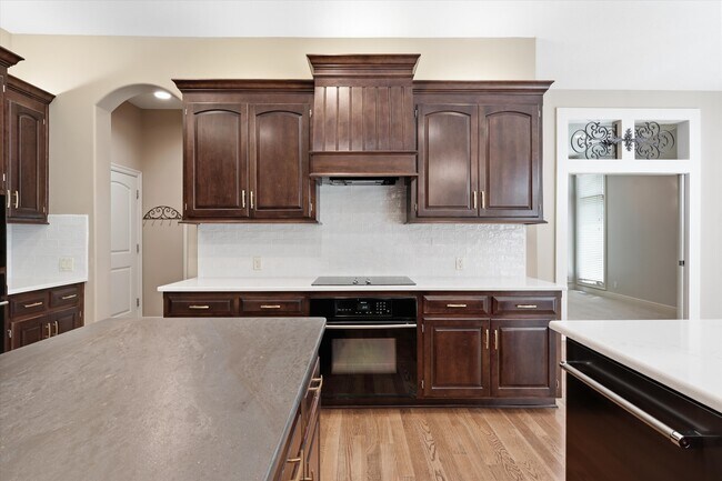 Building Photo - 9638 Zarda Dr