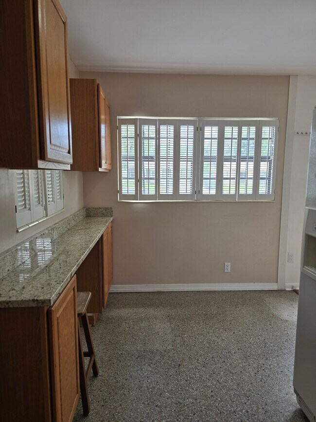 Building Photo - Well-Maintained 3-Bedroom Home with Workshop and Fenced Yard
