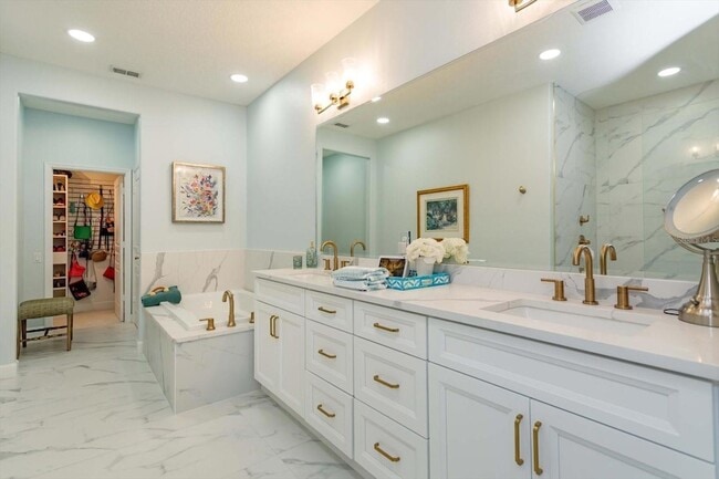 Building Photo - 8556 Vía Bella Notte