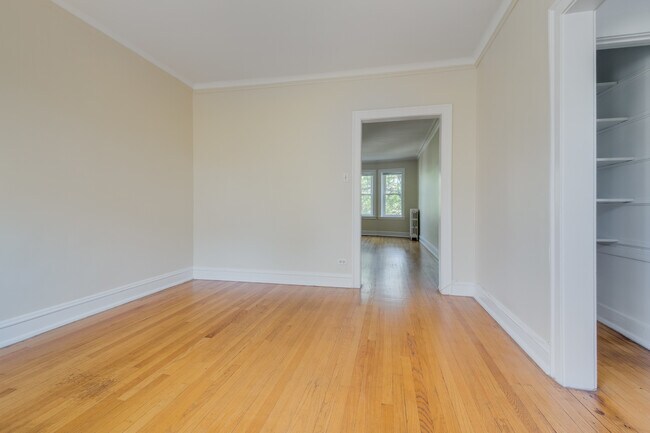 Building Photo - 1919 W Estes Ave