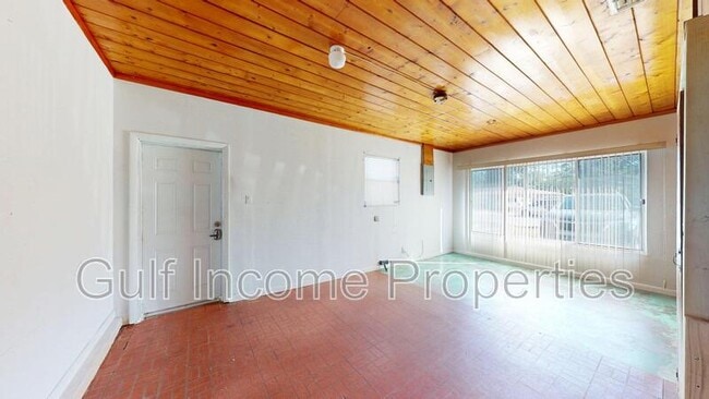 Building Photo - 3111 26th St W