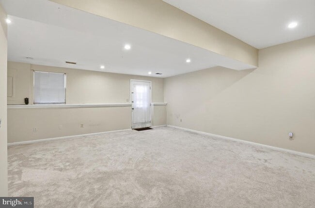 Building Photo - 6005 Pieco Ct