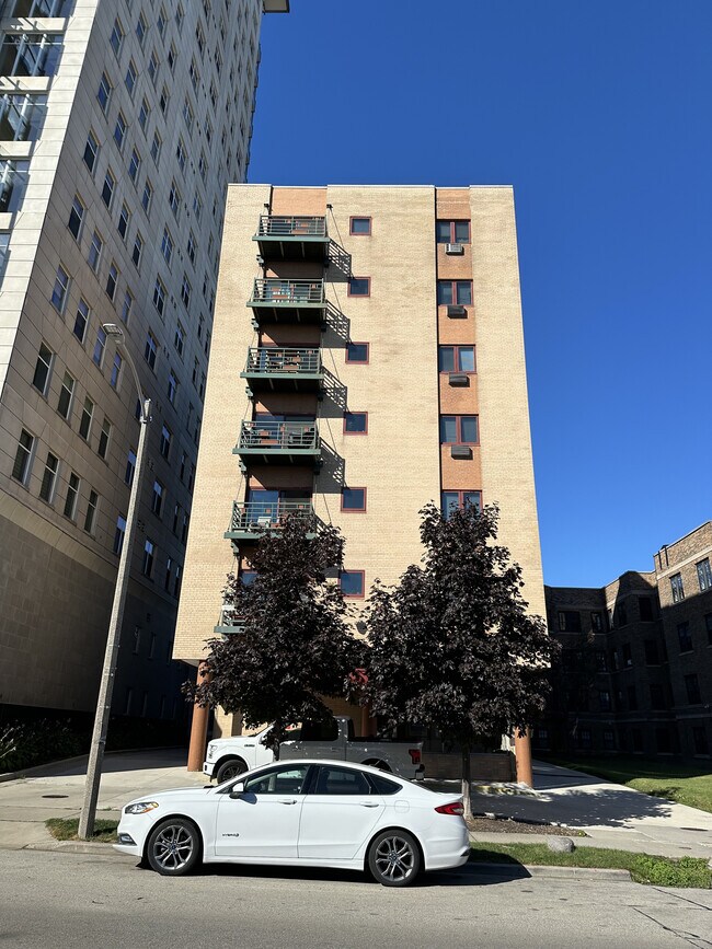 Building Photo - 1321 Franklin