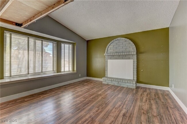 Building Photo - 3959 Avila St