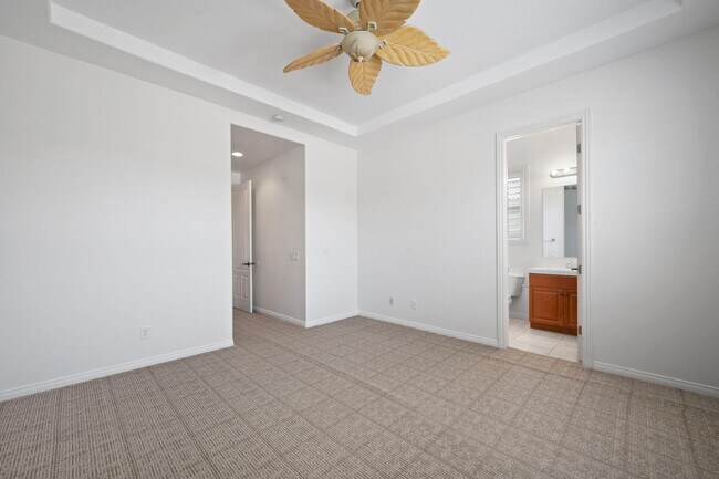 Building Photo - 124 Tesori Dr