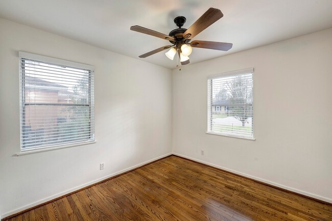 Building Photo - 4722 Carleen Rd