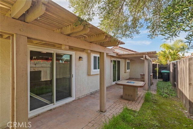 Building Photo - 39472 Long Ridge Dr